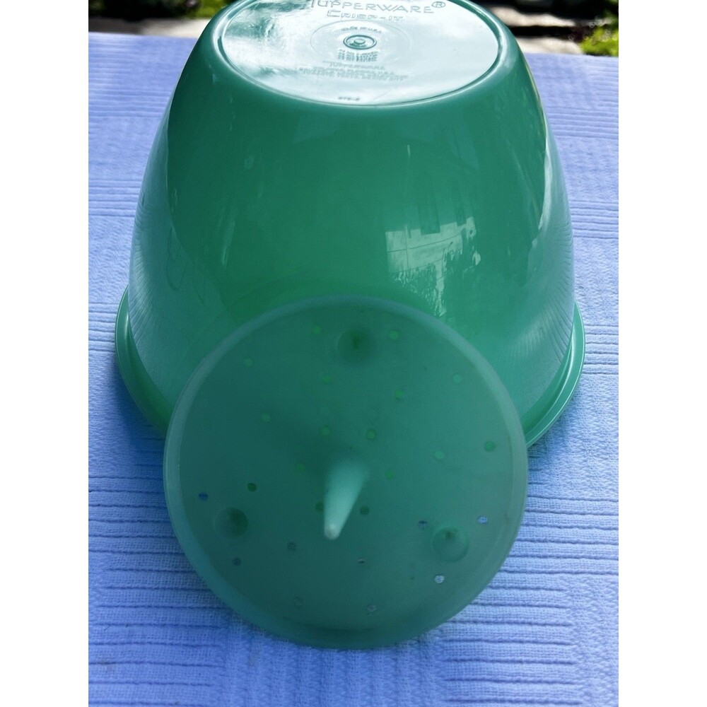Vintage Tupperware Crisp It Lettuce Keeper #679, Spike #681 Jadite Green, NO LID - Picture 6 of 9